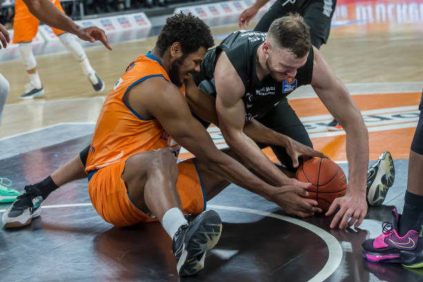 引领球队大 引领球队大