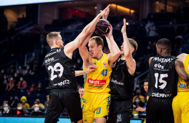 这样的沉着 这样的沉着