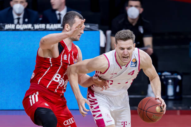 队的战术厚 队的战术厚